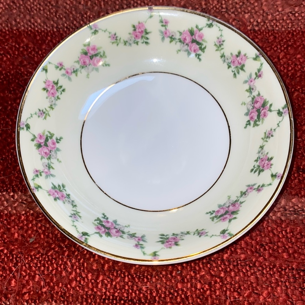 THUN CZECHOSLOVAKIA FAIRMONT DESSERT BOWL FINE CHINA
